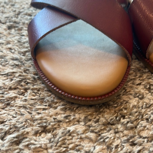 Cynthia Rowley Brown Slide Sandals NWOB - Picture 6 of 9